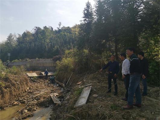 丁香镇人大督查重点项目建设推进情况