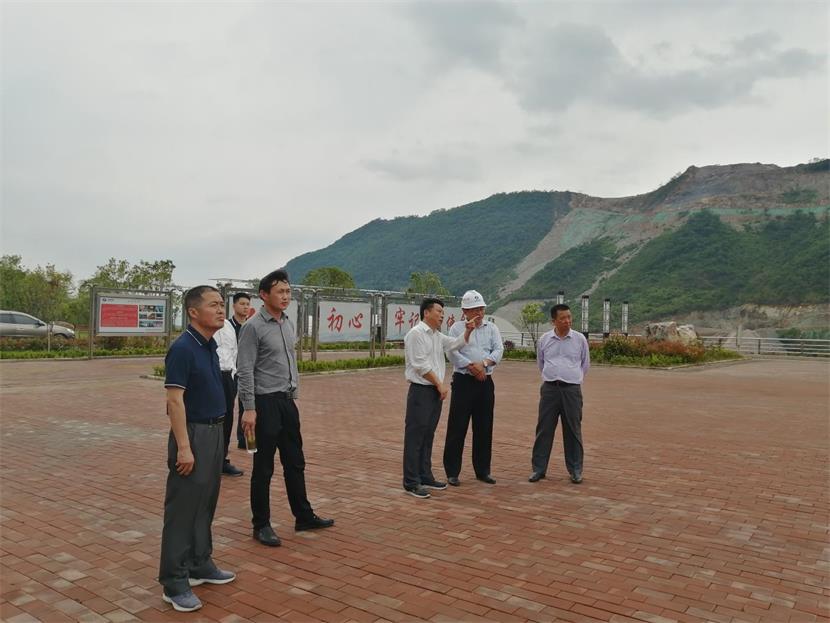 石台县人大常委会开展绿色矿山创建调研活动