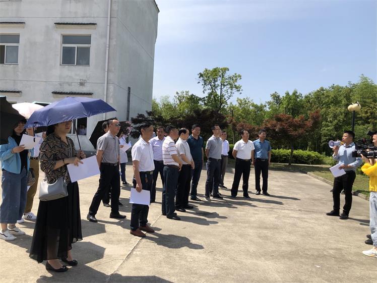 市人大石台团代表赴青阳 开展环境保护与治理集中视察活动