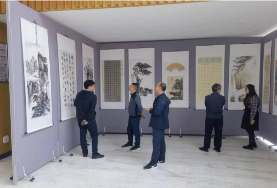县人大机关党支部开展参观“清风拂石” 廉洁文化书画作品展活动