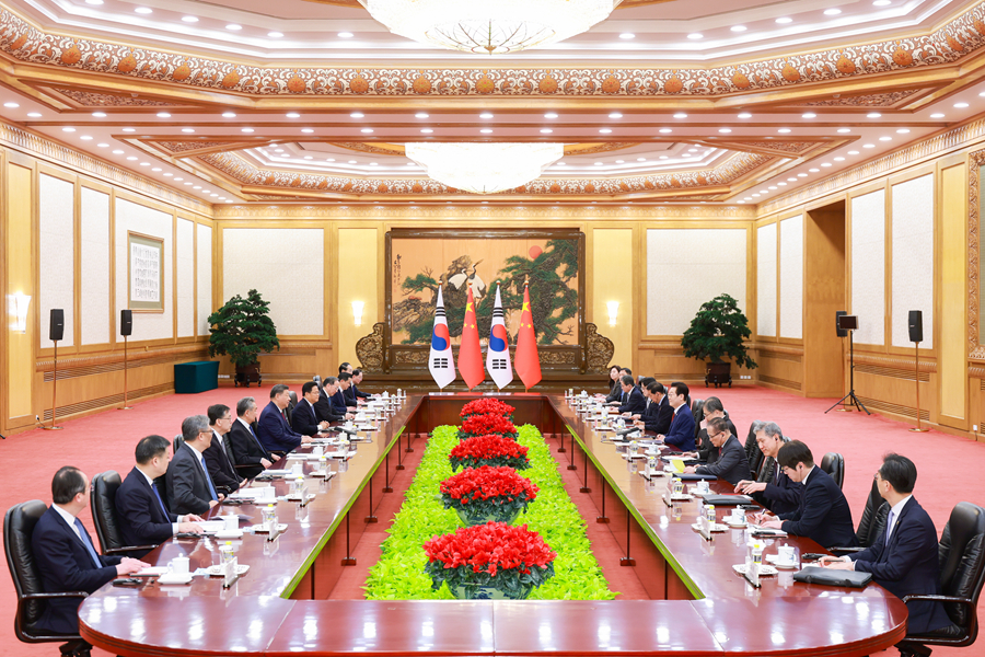 习近平同韩国总统李在明举行会谈
