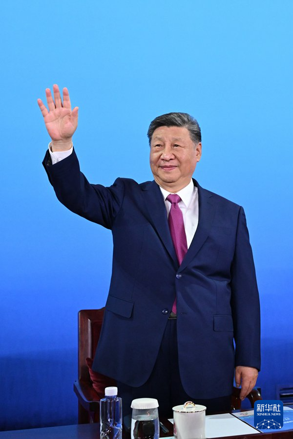 第十五届全国运动会在广东广州隆重开幕 习近平出席开幕式并宣布运动会开幕